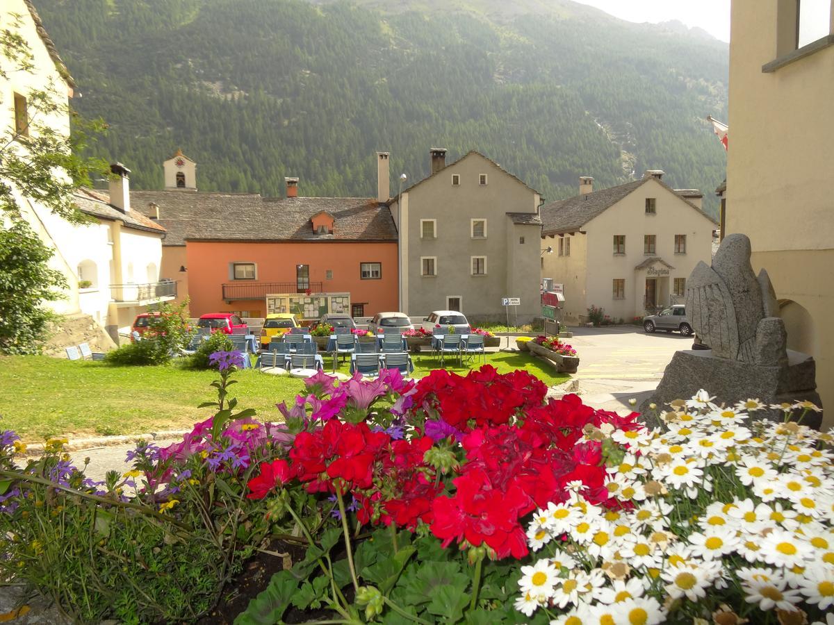 Hotel-Restaurant Grina Simplon Esterno foto